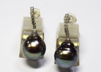 「バロックパール　ダイヤモンド　ピアス　買取りました」