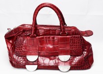 「フルラ　ＦＵＲＬＡ　バッグ　買取りました」
