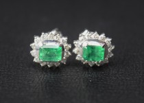 「エメラルド　ピアス　宝石　買取りました」