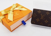 「ルイヴィトン　名刺入れ　ブランド品　買取りました」