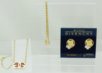 「ジバンシー　GP　メッキ　アクセサリー　ブランド品　買取りました」