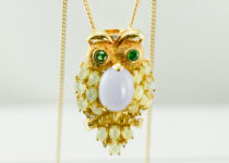 「ラベンダーヒスイ　K18　フクロウ　ペンダントトップ　ネックレス　宝石　買取りました」