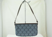 「ロエベ　ワンショルダーバッグ　デニム　ブランド品　買取りました」
