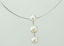 「タサキ　マベパール　ネックレス　K18WG　宝石　ブランドジュエリー　買取りました」